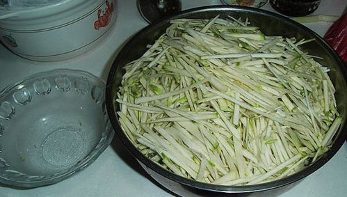 教你生芥菜絲的腌制方法