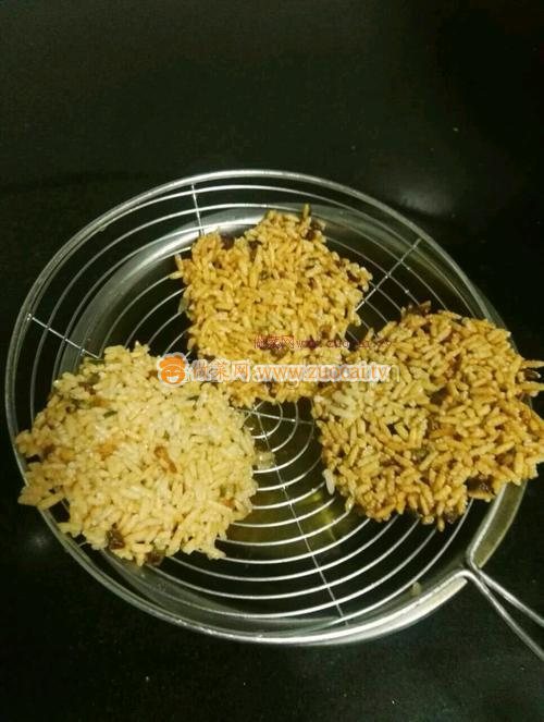 元?dú)忮伆偷淖龇?/ data-vYmF=