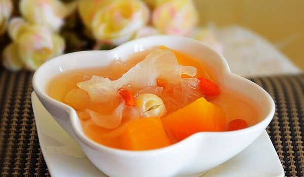 木瓜銀耳粥怎么做？