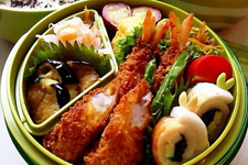 愛(ài)心便當(dāng)?shù)淖龇ù笕?/ data-lWsp=