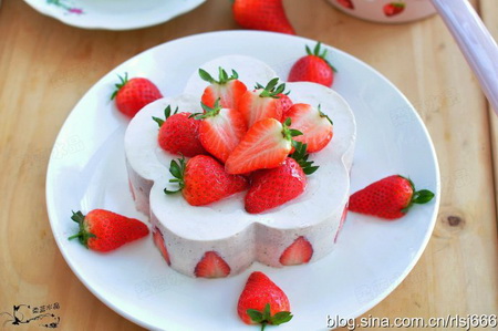 草莓慕斯怎么做
