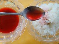 草莓飯團(tuán)的做法步驟5