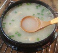 燉魚(yú)湯的做法步驟6