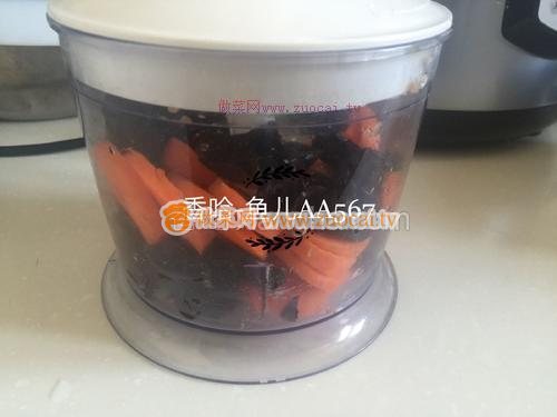 牛肉胡蘿卜木耳包子的做法