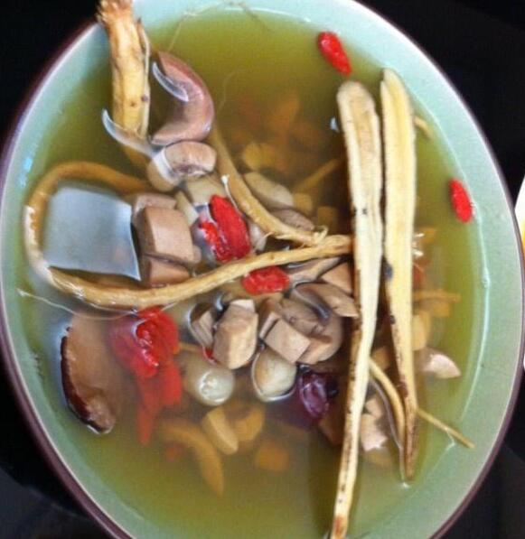 補(bǔ)血益氣的歸參山藥豬腰怎么做？