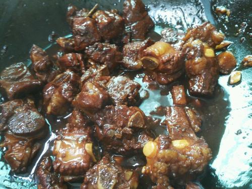 糖醋小排骨的做法