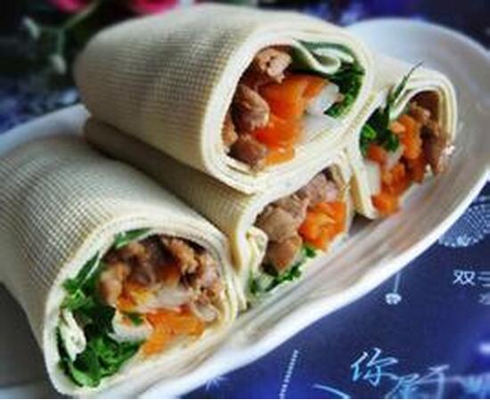 好吃的不要不要的豆腐皮青菜卷怎么做？