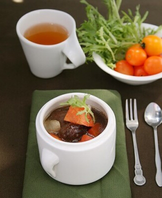 紅酒燉牛尾怎么做？