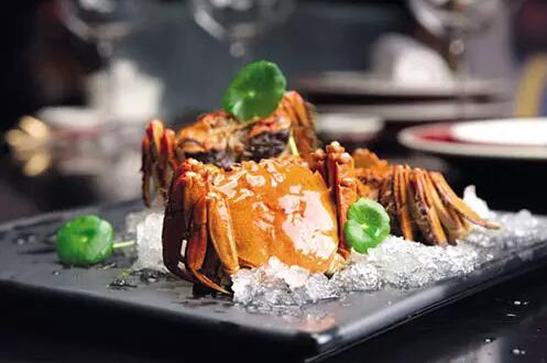 鮮美細(xì)膩的陳年花雕醉蟹