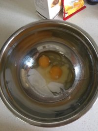 藍(lán)莓醬松餅的做法步驟3