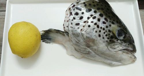 烤三文魚(yú)頭的做法