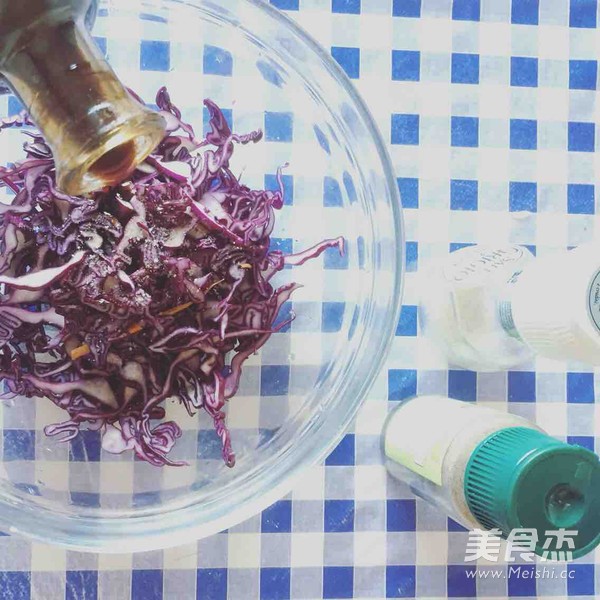 夏日紫甘藍(lán)沙拉的做法