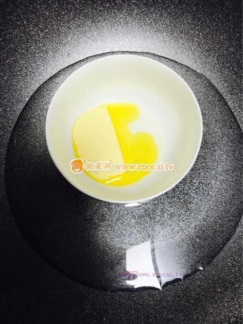 酸奶蛋糕(6寸)的做法