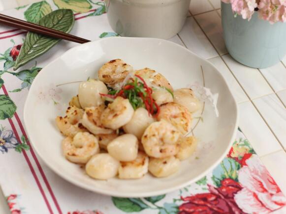 怎么做荔枝炒蝦球？