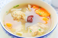 胡蘿卜排骨湯的做法