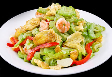 鴨蛋蝦仁炒苦瓜，既營養(yǎng)又美味的減肥菜