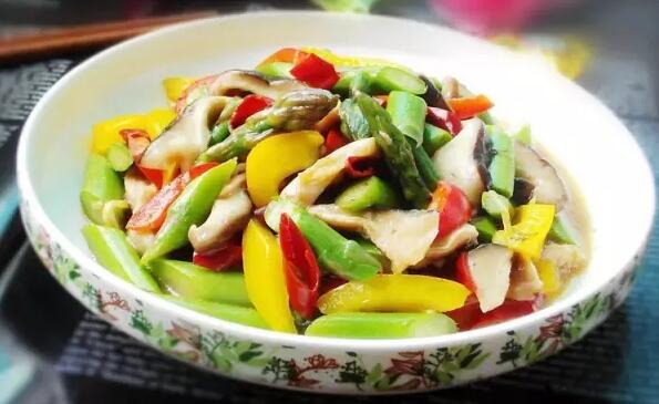 提高身體免疫力的香菇炒蘆筍怎么做？