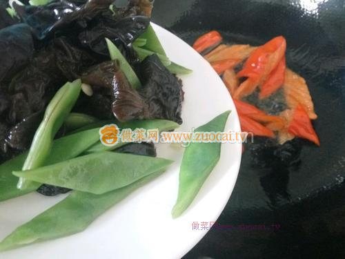 蕓豆炒木耳的做法