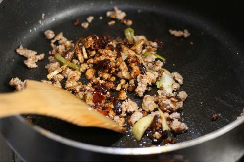 香辣干鍋土豆的做法