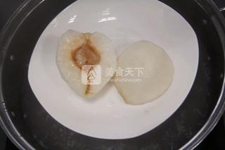 止咳潤(rùn)肺良藥——蜂蜜冰糖燉雪梨