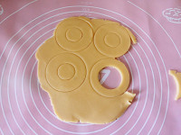 圣誕花環(huán)糖霜餅干的做法步驟9