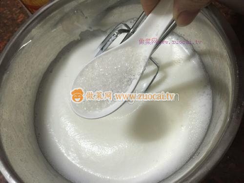 原味戚風(fēng)蛋糕杯的做法