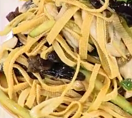 夏季開胃菜溫拌蜇頭蟶子怎么做？