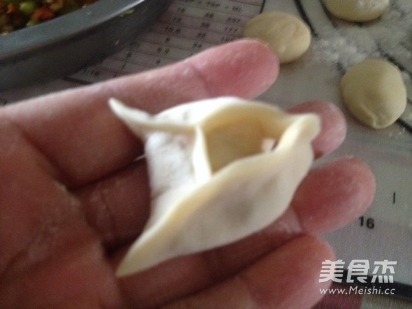 鴛鴦?wù)麸湹淖龇?/ data-PhvT=