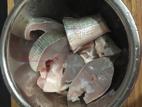 紅燒鱸魚(yú)的做法