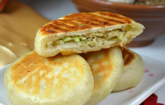 營養(yǎng)早餐圓白菜肉燙面餡餅怎么做？