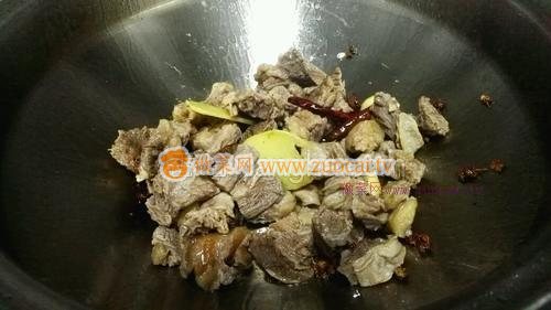 蘿卜燉牛腩的做法