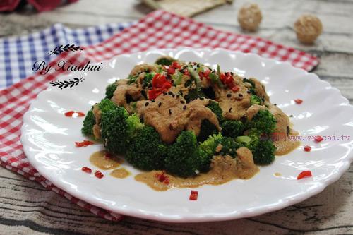 堅(jiān)果生菜的做法