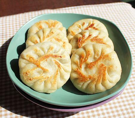 早餐美味尖椒茄子餡餅怎么做？