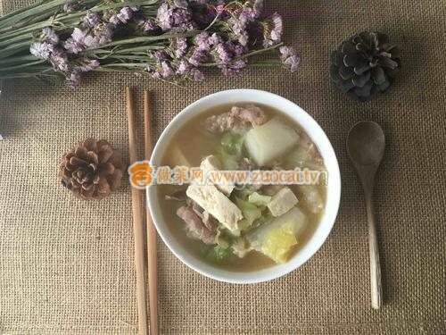 養(yǎng)生蘿卜湯的做法