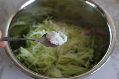 蘿卜豆腐丸子的做法