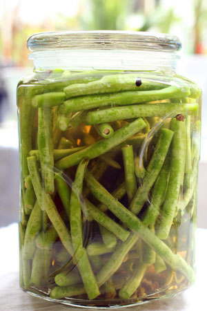 家庭腌制酸豇豆的方法，自己腌制酸豇豆很簡(jiǎn)單