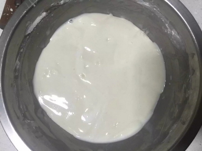 抹茶麻薯夾心軟歐面包的做法步驟3