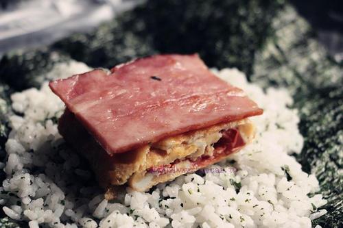 海苔飯團(tuán)便當(dāng)?shù)淖龇?/ data-GaGV=