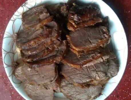 下酒小菜鹵牛腱子肉怎么做？