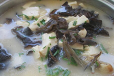 魚(yú)頭豆腐湯的家常做法