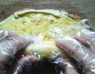 富貴黃金肉松卷的做法步驟：9