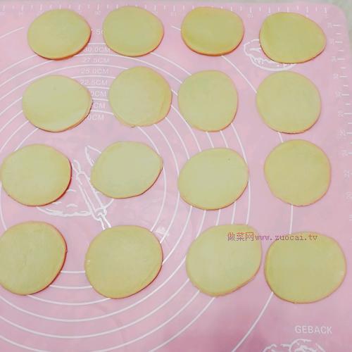 潮汕傳統(tǒng)小吃酥餃的做法