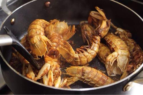 椒鹽皮皮蝦的做法