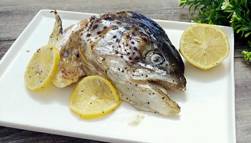 烤三文魚(yú)頭的做法
