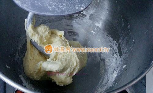 丹麥?zhǔn)炙好姘淖龇?/ data-FxOT=