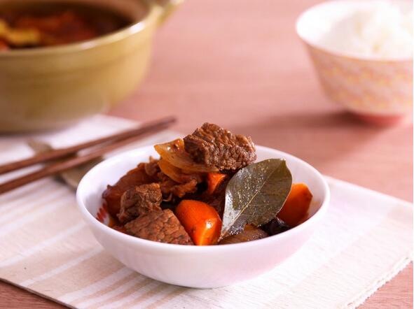 紅酒入菜之番茄紅酒牛筋腩煲怎么做?