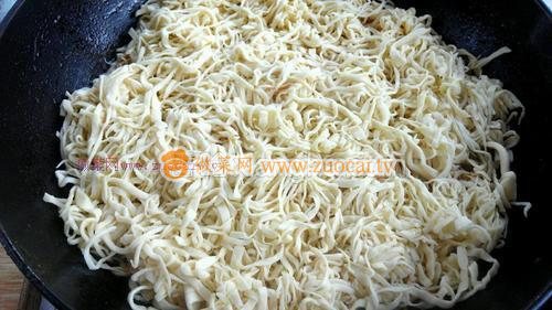 山西面食豆角燜面的做法