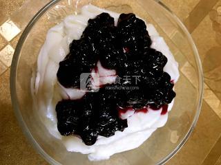 藍(lán)莓山藥泥的做法步驟：4