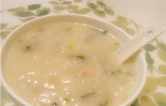 提高人體免疫功能的蝦皮菠菜粥怎么做？