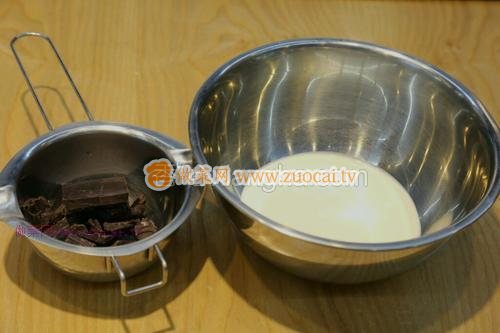 圣誕樹樁蛋糕的做法